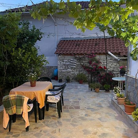 Luigi Guest House Gjirokaster Exterior photo